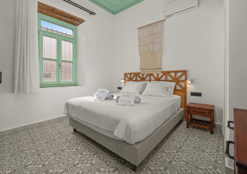 Apollonia Suite